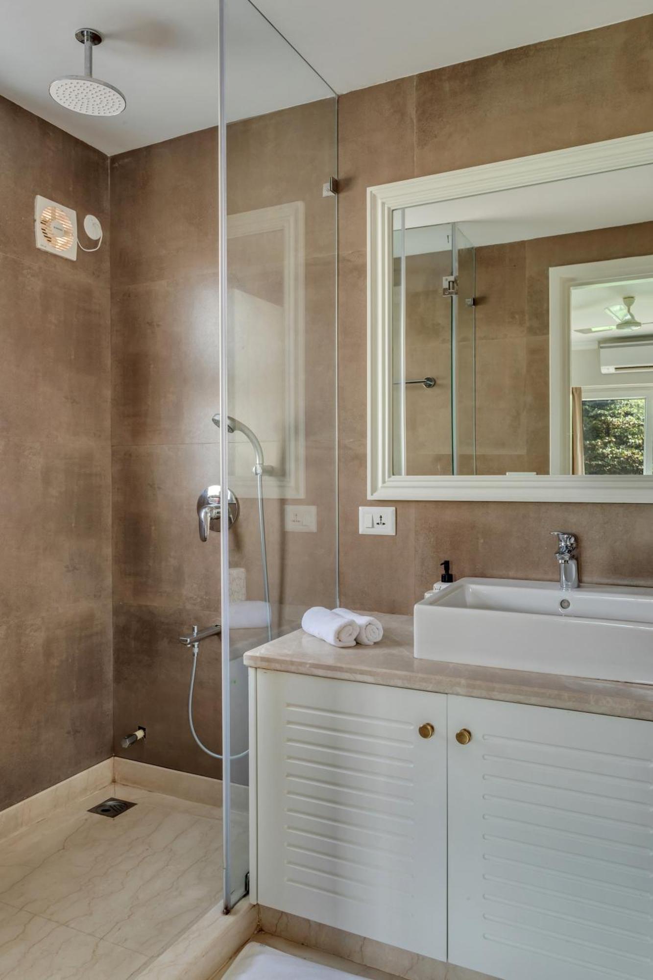 Villa Firefly By Tisyastays Nagoa Extérieur photo